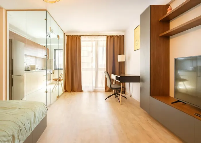 Riverside 45 Free Parking *