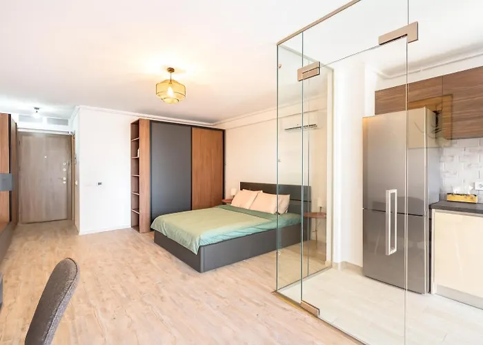 Riverside 45 Free Parking *