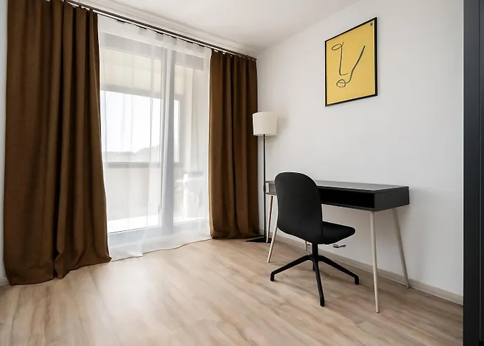 Riverside 45 Free Parking